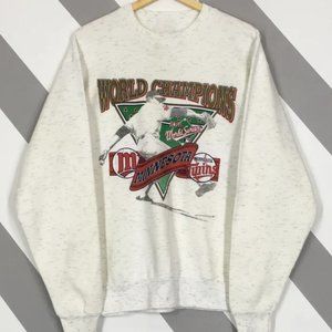 Minnesota Twins M lb Sweatshirt 1991 Minnesota Twins World Champions shirt